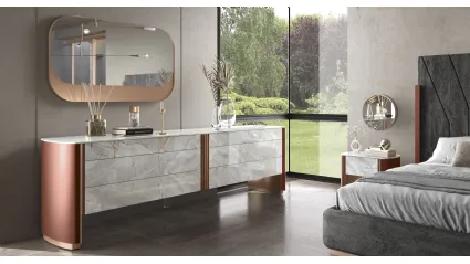 Specchiera Afrodite con cornice in laccato metallizzato di Adriatica