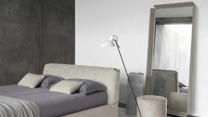 Specchio con ampia cornice rivestita in pelle e cordonetto in pelle Gentleman di Flou