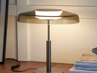Lampada da tavolo Dora in vetro e metallo di Oluce