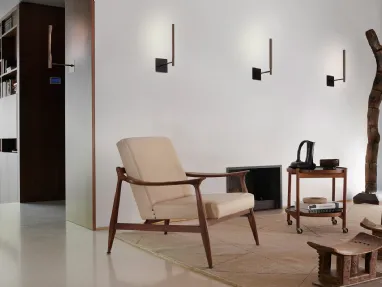 Lampada da parete orientabile in alluminio anodizzato in bronzo satinato Ilo di Oluce