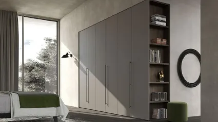 Armadio con ante battenti Comp 358 in laccato opaco di Mobilgam
