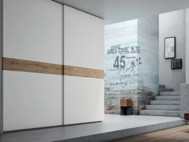 Armadio Dolly DB111 in laccato bianco con fascia centrale in Rovere Nodato di Maronese Acf