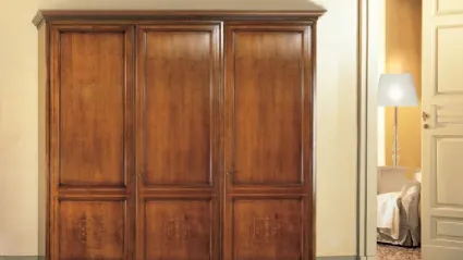 Armadio in legno con ante battenti Girasole di Le Fablier