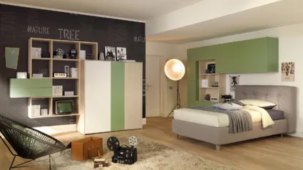 Cameretta in laccato e melaminico YC307 con letto imbottito di Moretti Compact