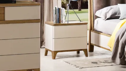 Comodino Samsara bicolore in laccato e Rovere di Le Fablier
