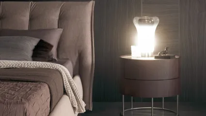 Comodino di design tondo rivestito in Rovere con base in metallo Shangai di Misuraemme