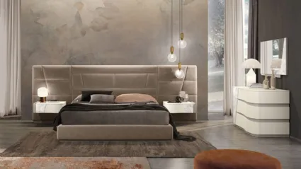 Letto in tessuto imbottito con testiera importante Like di Adriatica