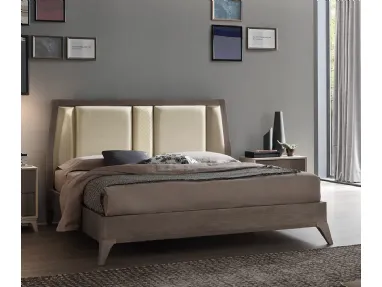 Letto Cardamomo in legno con testiera in tessuto di Le Fablier