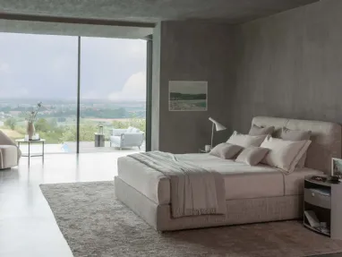 Letto in tessuto con testiera My Place di Flou