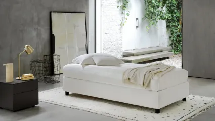 Letto singolo in tessuto con contenitore Sommier di Flou