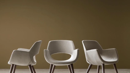 Sedia Logan in tessuto imbottito di Maronese