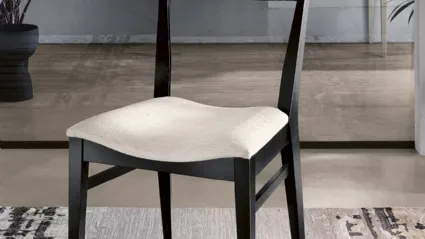 Sedia Rododendro in legno laccato Nero e seduta in tessuto Bianco di Le Fablier