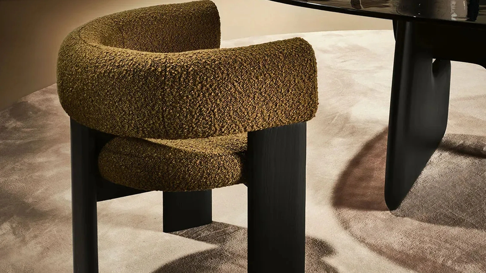 Sedia Trine Armchair in tessuto imbottito di Nature Design