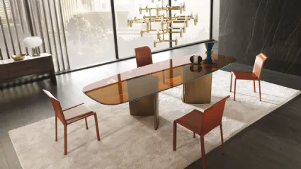 Tavolo semiovale in vetro con base in legno sagomata Ala Misuraemme