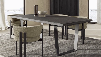 Tavolo Cocoon Allungabile in legno secolare Nero di Nature Design