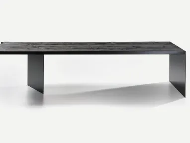 Tavolo ILL Metal in legno secolare nero e base in metallo di Nature Design