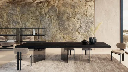 Tavolo Harvest Murano con top in frassino nero e base in vetro di Nature Design