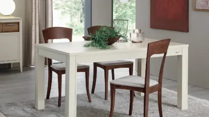 Tavolo in legno laccato Sambuco di Le Fablier