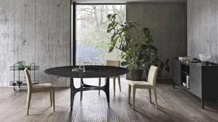 Tavolo Universe Rotondo con top in Rovere Carbone impiallacciato di Bontempi