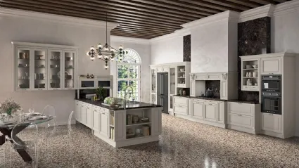 Cucina Classica con penisola Elite 02 in laccato opaco Creta di Astra