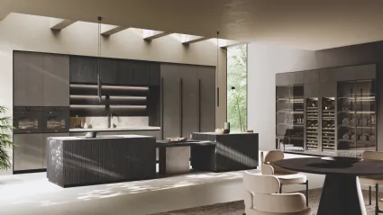 Cucina Design in laccato Metal con isola Bluna Legno Rigato di Binova
