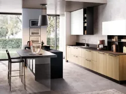 Cucina Moderna con penisola Futura in melaminico finitura Rovere Miele e Seta Bianco opaco di Evo Cucine