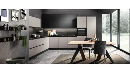 Cucina su misura Eos in Glass Visone opaco e Glass Nero opaco di Evo Cucine