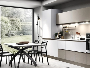 Cucina lineare su misura Maia Cemento Fango e Bianco di Evo Cucine
